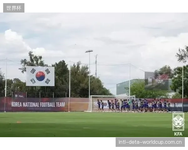 捷克队世界排名低于韩国，首战需立足防守，发挥身体对抗优势争胜。